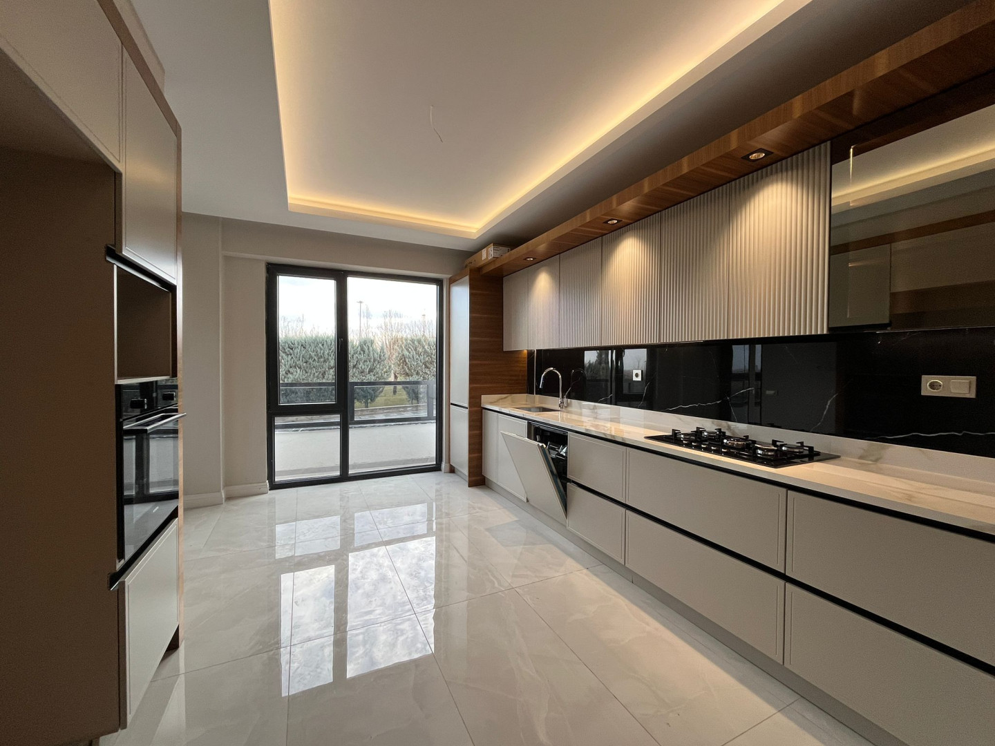 KELEBEKLER VADİSİ YAKININDA LÜKS 3+1 DAİRE